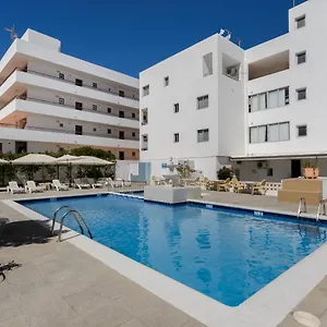 https://apartamentos-arcomar.ibizaislandhotels.net
