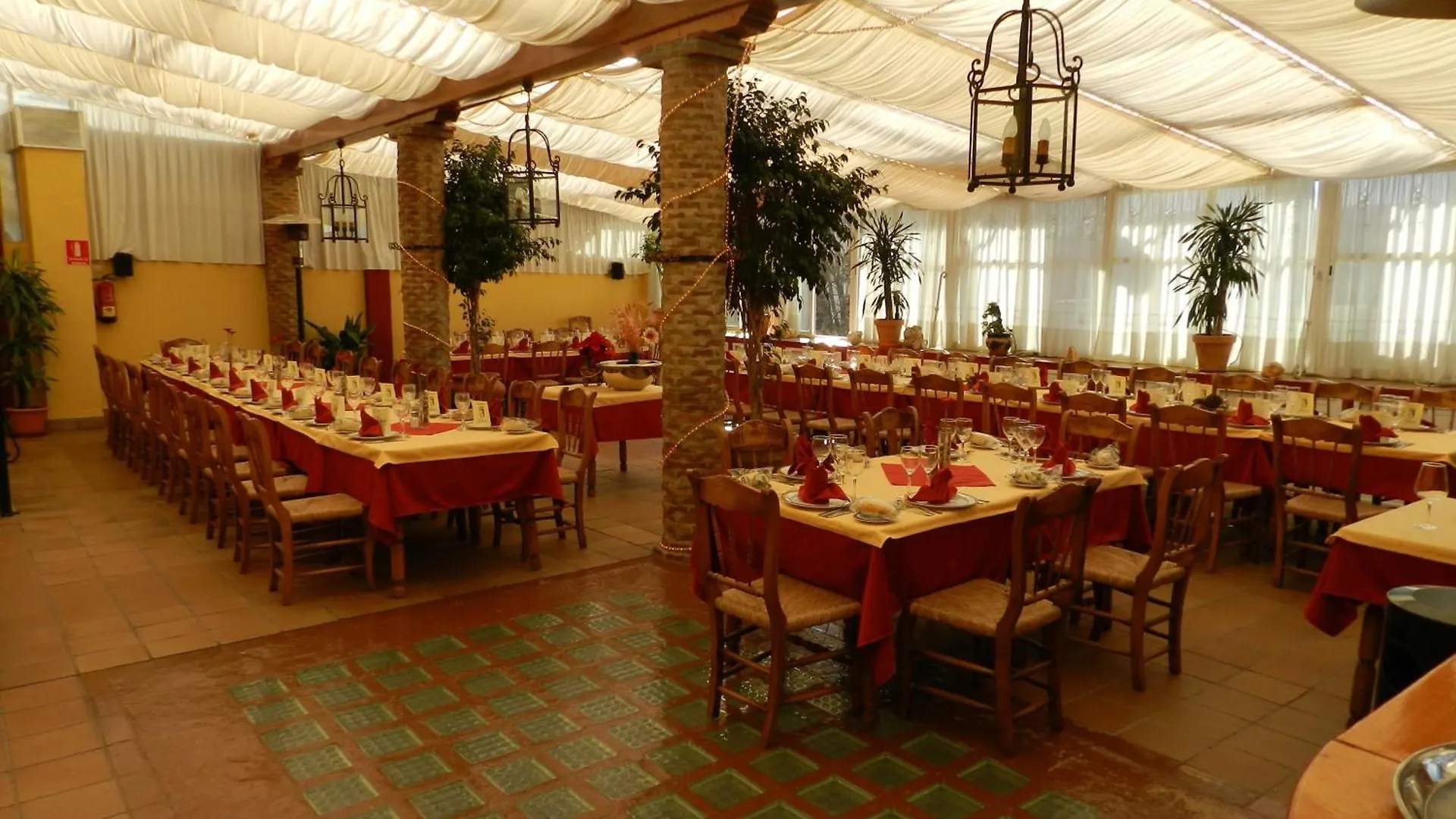 Отель Plaza De Toros Ронда